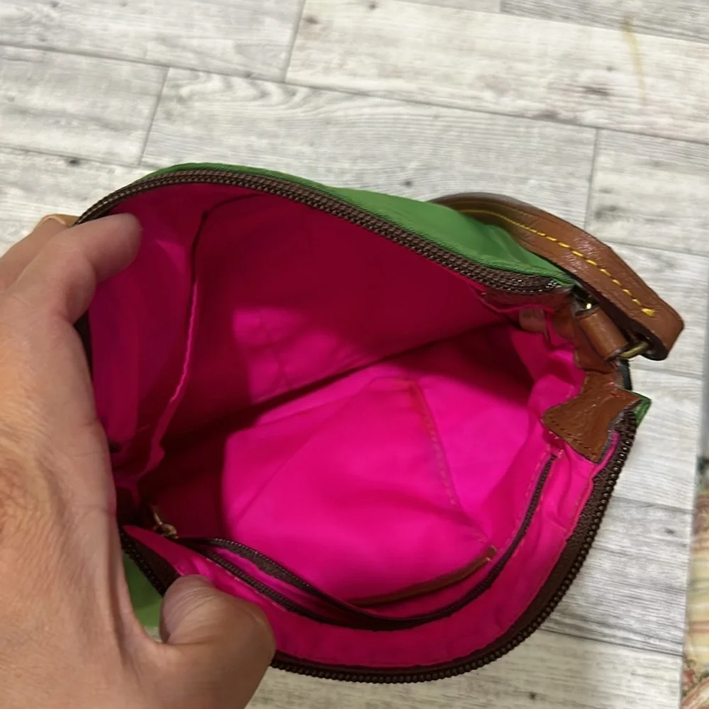 Dooney and bourke green crossbody leather purse - Picture 9 of 9